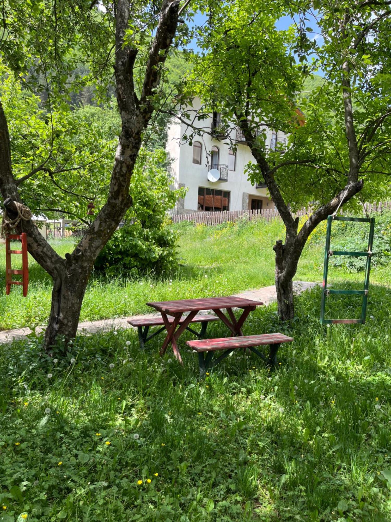 Ioska'S House Hotel Mestia Exterior photo